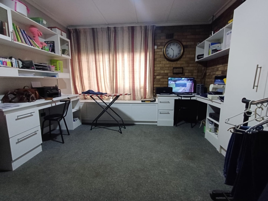 4 Bedroom Property for Sale in Orkney North West